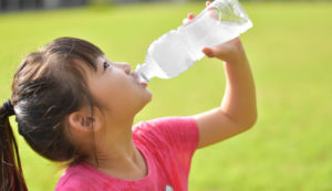 どれぐらい水を飲んだら飲み過ぎになるの？