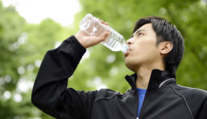 知ってそうで意外と知らない！？身体に占める水分の割合について知っておこう